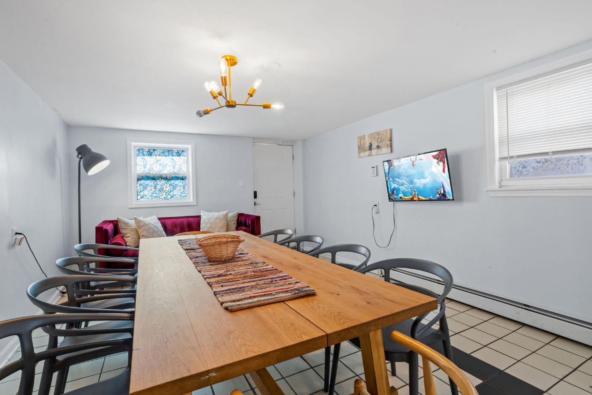 Holiday home 9 Bedroom, 14 Beds House Great For Big Groups Near Boardwalk, Tropicana Atlantic City
