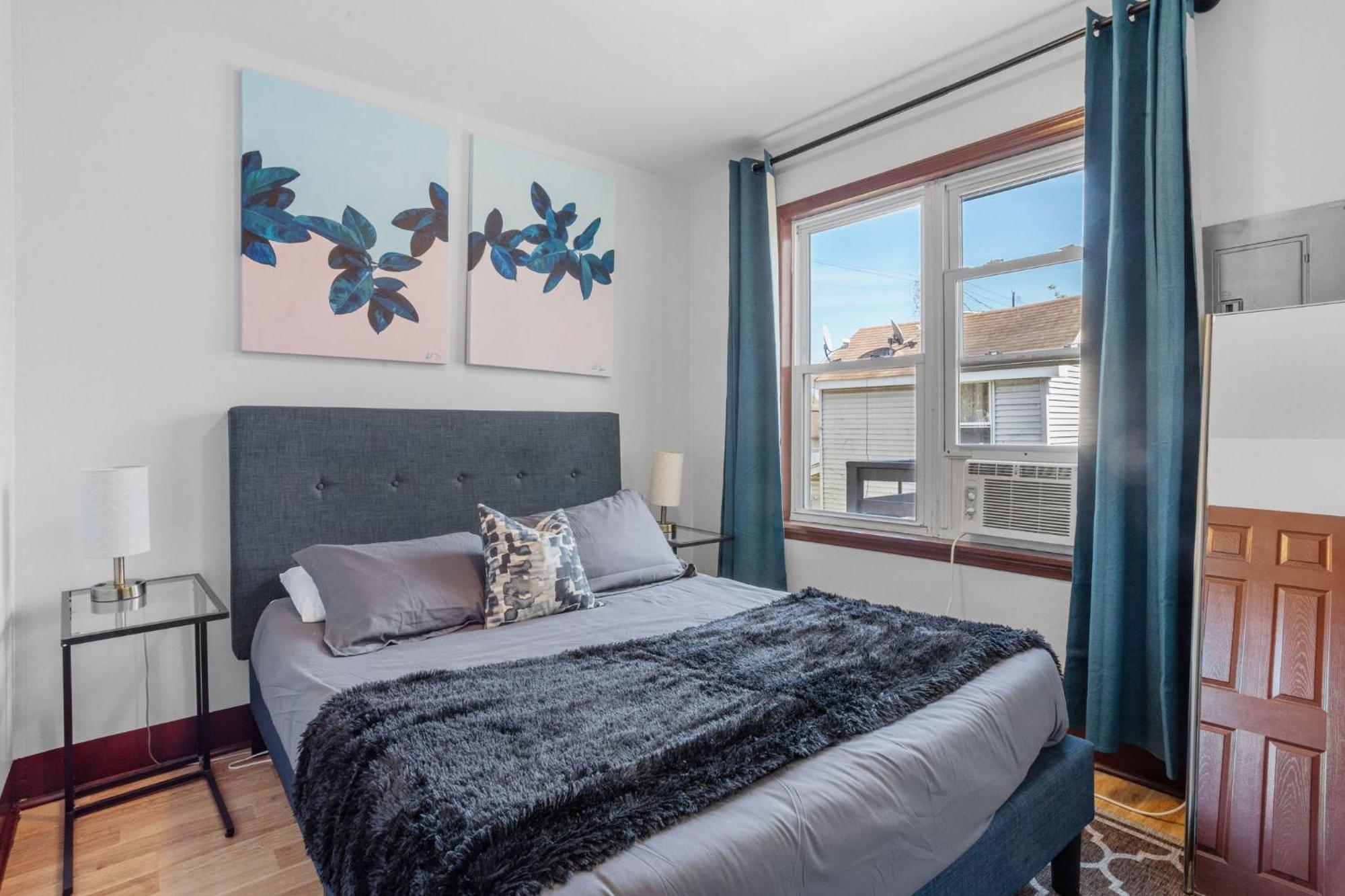 9 Bedroom, 14 Beds House Great For Big Groups Near Boardwalk, Tropicana Atlantic City