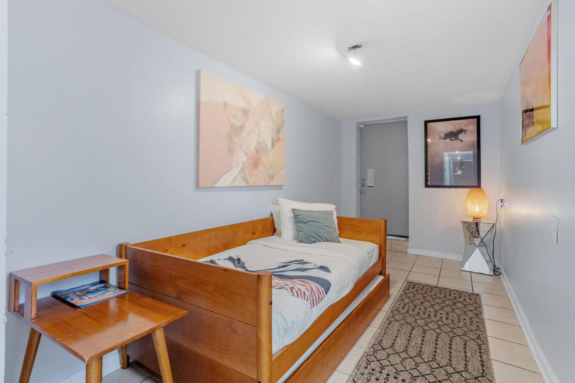 9 Bedroom, 14 Beds House Great For Big Groups Near Boardwalk, Tropicana Casa vacanze *