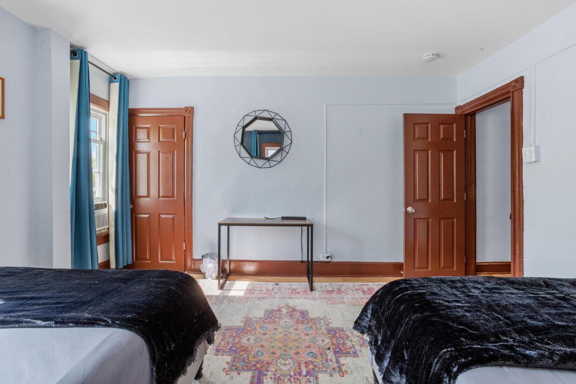 Holiday home 9 Bedroom, 14 Beds House Great For Big Groups Near Boardwalk, Tropicana *