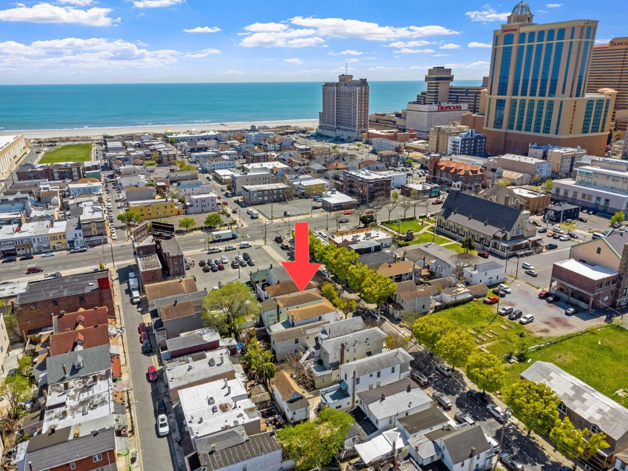 Holiday home 9 Bedroom, 14 Beds House Great For Big Groups Near Boardwalk, Tropicana Atlantic City