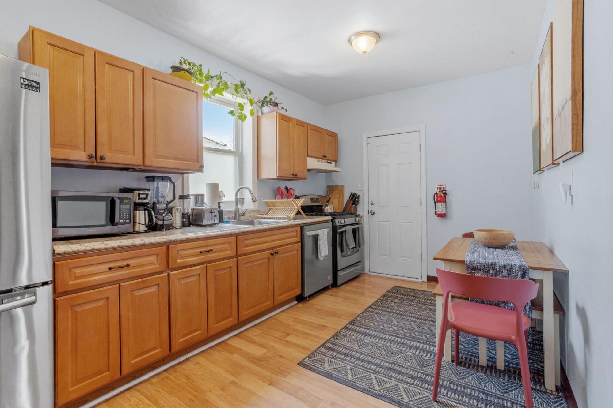 9 Bedroom, 14 Beds House Great For Big Groups Near Boardwalk, Tropicana Holiday home Atlantic City