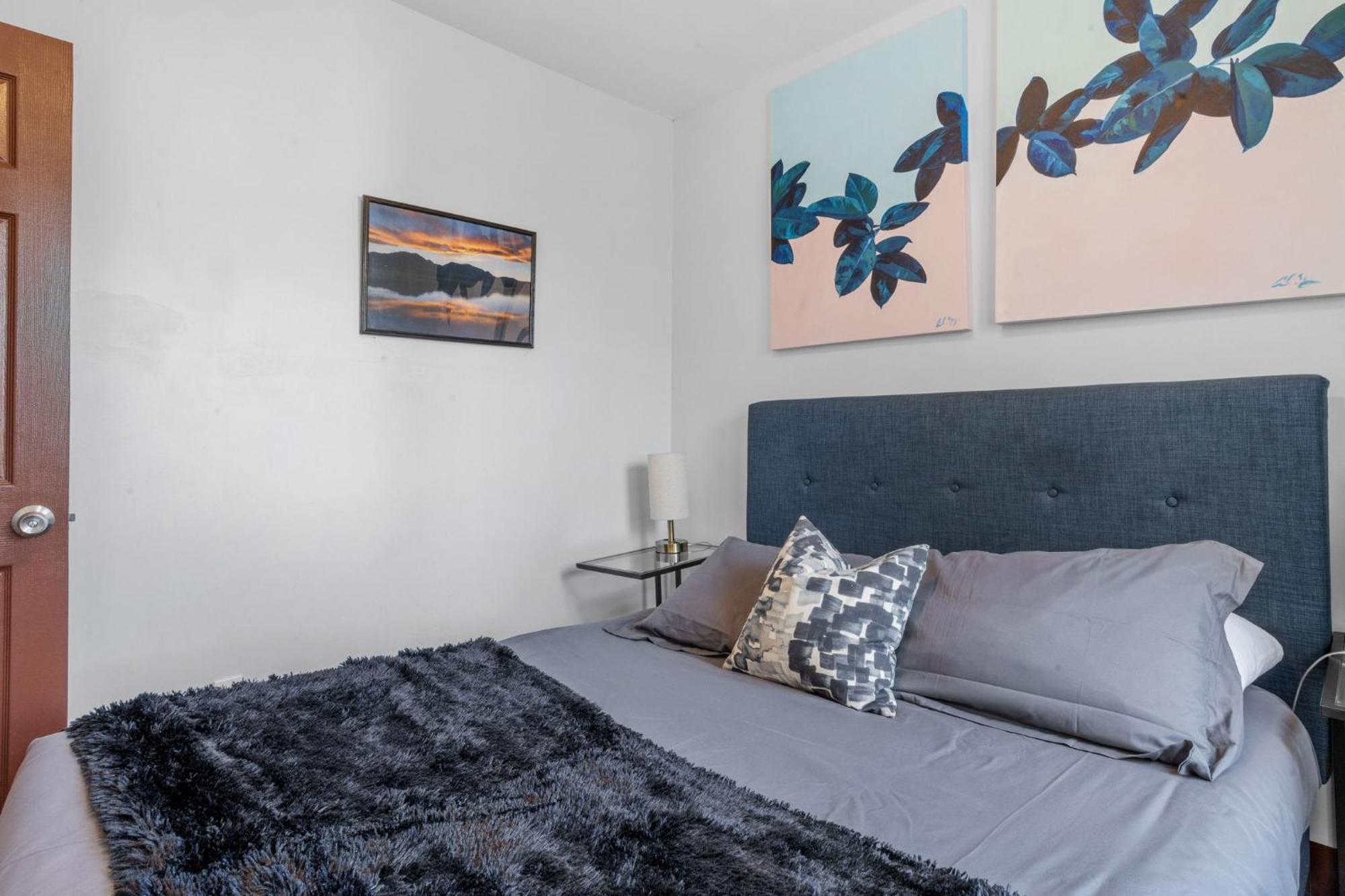 Holiday home 9 Bedroom, 14 Beds House Great For Big Groups Near Boardwalk, Tropicana Atlantic City